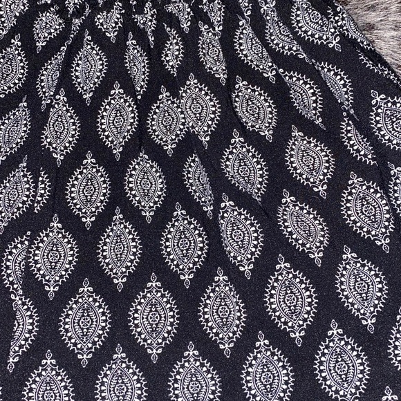 Button Back Romper - Picture 2 of 6